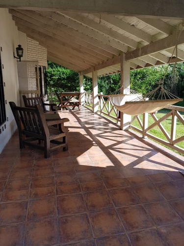 Imagen 8 de 18 de Oportunidad En El Trebol De Ezeiza!!! Casa En 2 Plantas Con Quincho Y Piscina!!! Lote De 1200 Mts!!