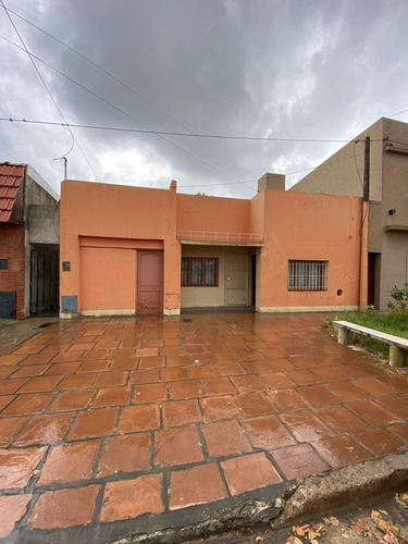 Venta Casa En Ph  Calle Chile E/ Ricchieri Y Presidente Perón - Chascomús  U$s 58.000