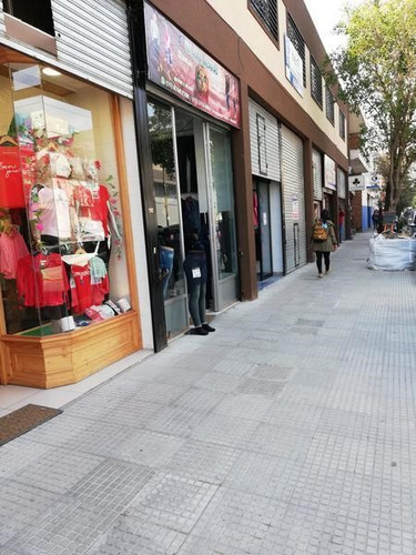 Local En Venta Ubicado En Flores, Capital Federal, Buenos Aires