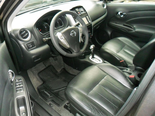 Nissan Versa 1.6 Exclusive Navi At