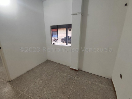 Local En Venta Barquisimeto, Financiable , El Manteco Zona Muy Comercial Por Tradición. Jr