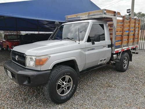 Toyota Land Cruiser Mt