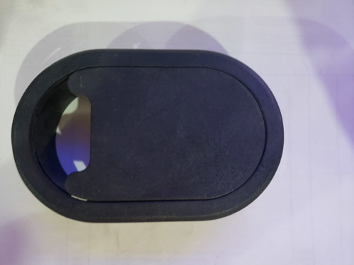 Pasacable Oval Plastico Negro 10.6x 6.8 Cm 