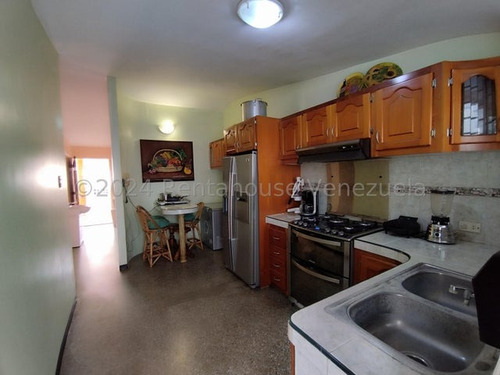 Casa En Venta Urb Corinsa, Cagua 24-28122 Hc