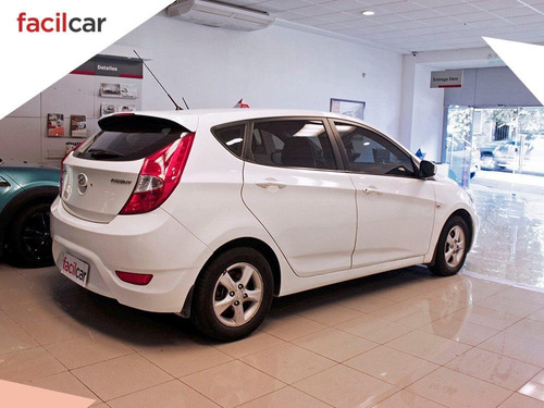 Imagen 6 de 21 de Hyundai Accent 125 1.4 2012 Excelente!!