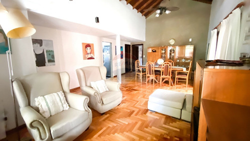 Imagen 9 de 30 de Casas En Venta Gonnet Entre Caminos. La Plata.