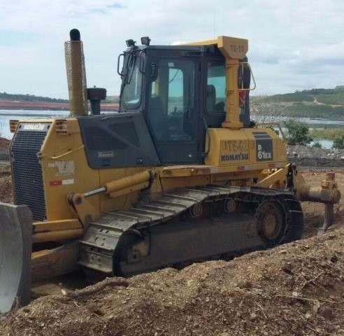 Tratores De Esterias Komatsu D61 (2 Unidades)