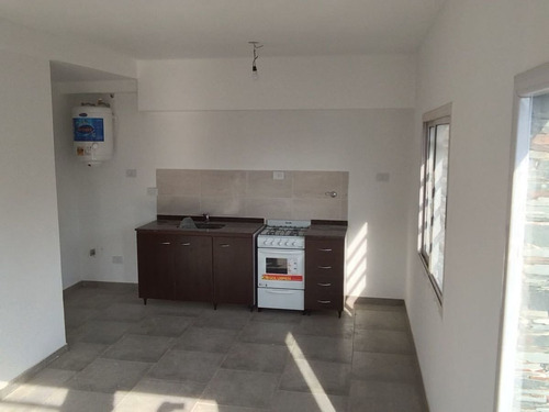 Imagen 2 de 8 de Departamento En Venta De 1 Dormitorio C/ Cochera En San Miguel
