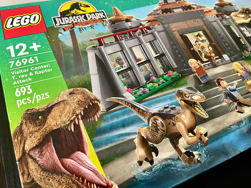 Lego Centro De Visitantes: T. Rex Y Ataque Del Raptor 76961