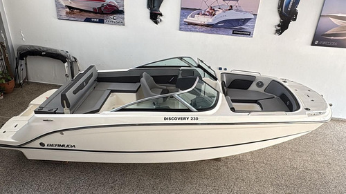 Bermuda Discovery 230 Con Yamaha 300 Hp. 4t.