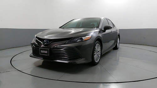 Toyota Camry 2.5 XLE NAVI HV AUTO