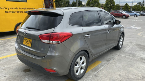 Imagen 7 de 20 de Kia Carens Suv Ex