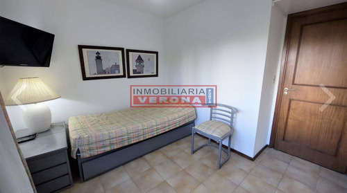 Imagen 22 de 25 de Venta De Apartamento 3 Dormitorios En Playa Mansa, Punta Del Este