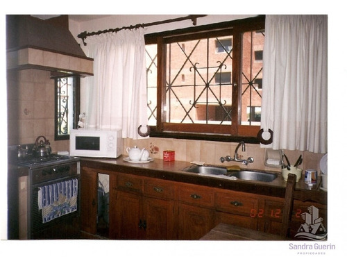 Casa En Brava, 3 Dormitorios *- Ref: 28750