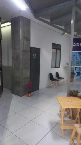 Oficina, Despacho En Renta 35m2 Área De Recepción Y Privado