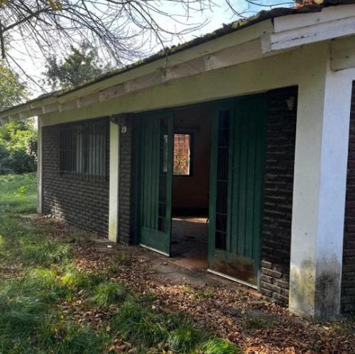 Casa En Venta - 2 Dormitorios 1 Baño - 1.280mts2 - Villa Elisa, La Plata