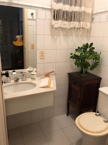 Casa À Venda No Bairro Jardim Europa - São Paulo/sp - O-10370-19799