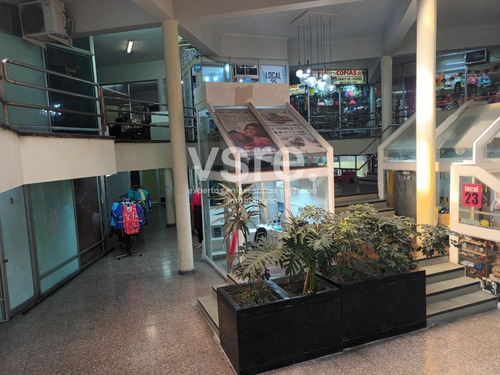 Local Comercial En Venta - Av Providencia - Metro Los Leones