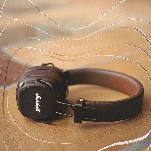 Audífonos Inalámbricos Marshall Major V Bluetooth Color Café Luz Blanco