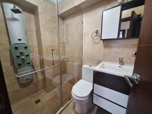 Julio Latouche 25-19724 Apartamento En Venta Los Mangos Valencia, Amplitud Y Comodidad, Calle Cerrada Julio Latouccon Vigilancia 24h, Vista Panoramica Hermosa Terraza, Pozo De Agua Y Planta Electrica.