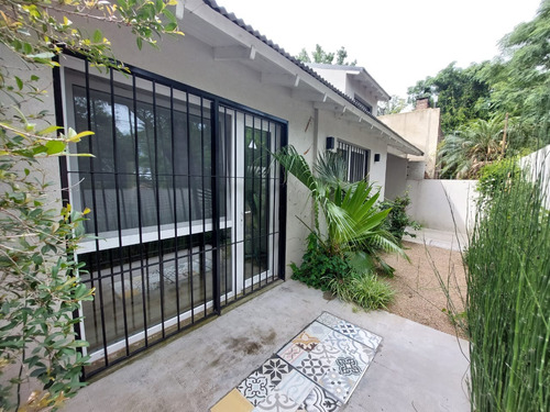 Casa Renovada En San Isidro