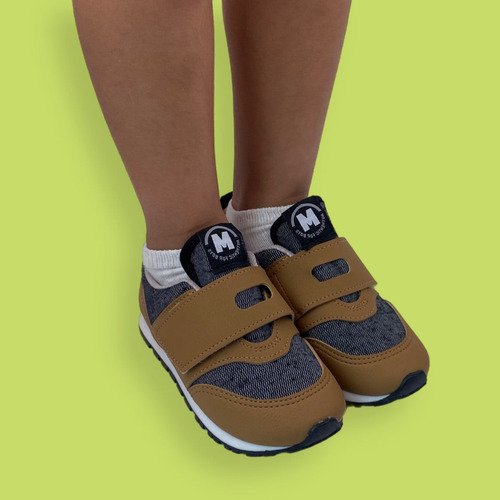 Tenis Con Cierre De Velcro Modelo 2141.125