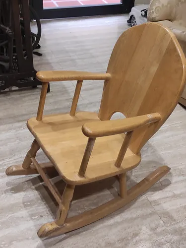 Mecedora En Madera Para Niños (Usado)