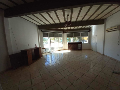 Permuto / Vendo/ Financio Local Comercial + Dúplex En Paso De La Patria-corrientes