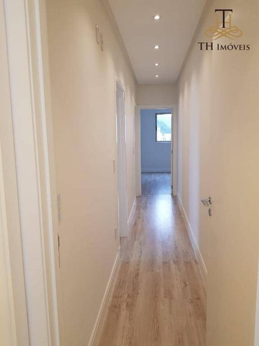 Imagem 5 de 18 de Apartamento Semimobiliado Com 3 Dormitórios, 2 Vagas De Garagem Privativas, No Centro De Balneário Camboriú/sc! - Ap0473