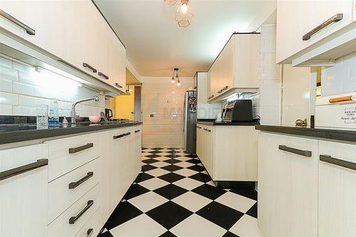 Departamento En Venta De 5 Dorm. En Providencia
