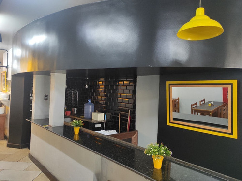 Imagem 2 de 6 de Restaurante