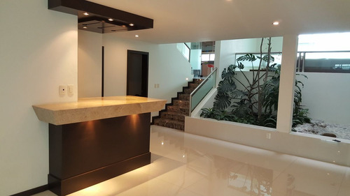 Casas De Lujo En Venta En Puerta Del Bosque