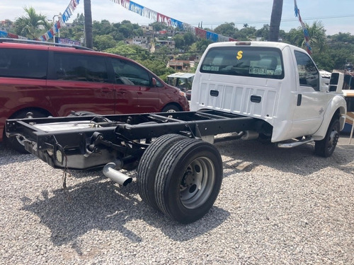 Imagen 3 de 10 de Ford F-450 Turbo Diesel