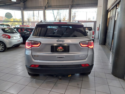 Imagen 11 de 16 de Jeep Compass 2019 2.4 Longitude
