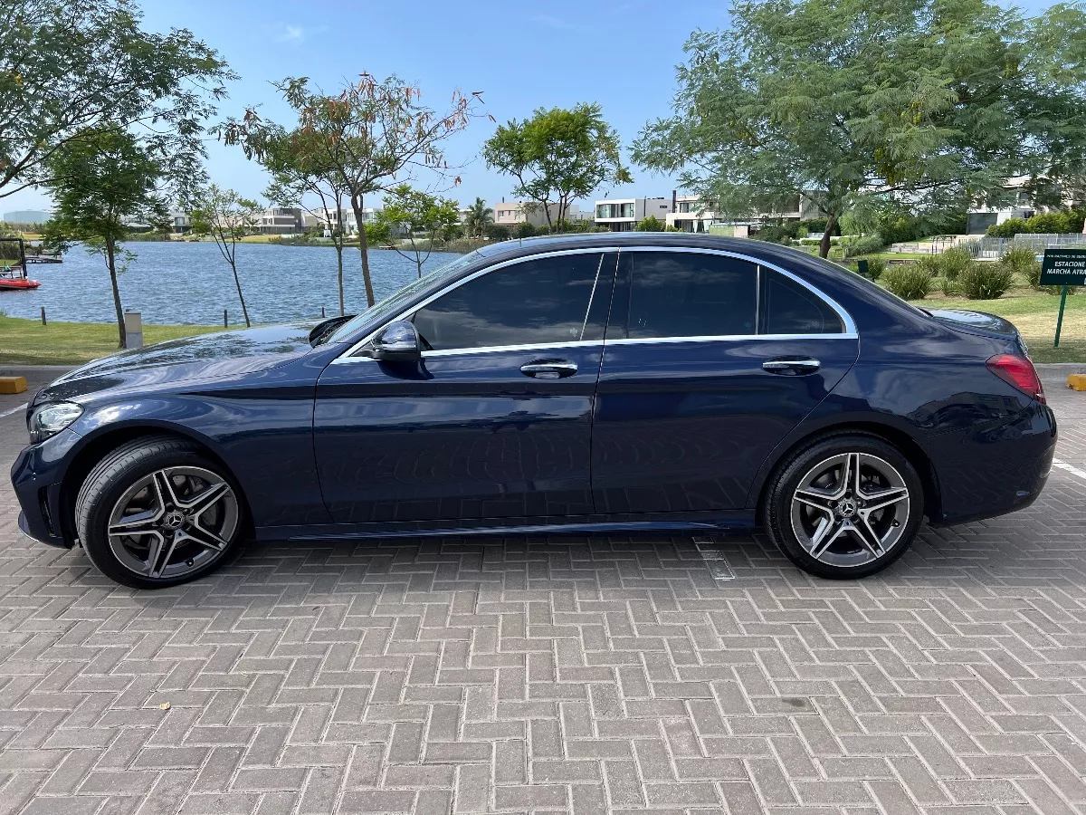 Mercedes-Benz Clase C 2.0 C300 Coupe 258cv Sedan