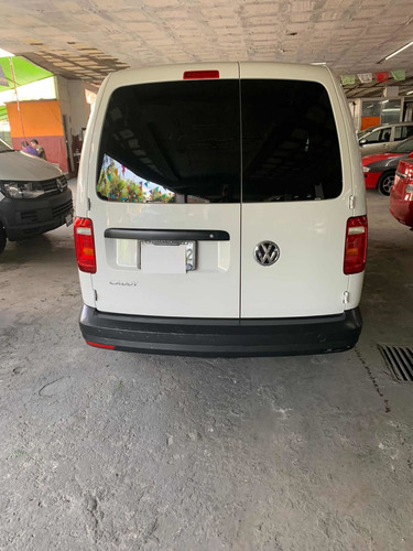 Imagen 4 de 14 de Volkswagen Caddy 1.6 Maxi Std 5 Vel Ac 2017