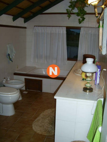 Casa En Venta Y Alquiler, El Chorro, Manantiales, 3 Dormitorios.- Ref: 206431