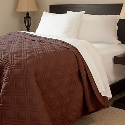 Lavish Home Solid Color Bed Quilt, Twin, Chocolate
