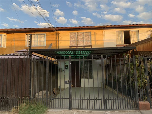 Casa En Venta De 2 Dorm. En Maipú