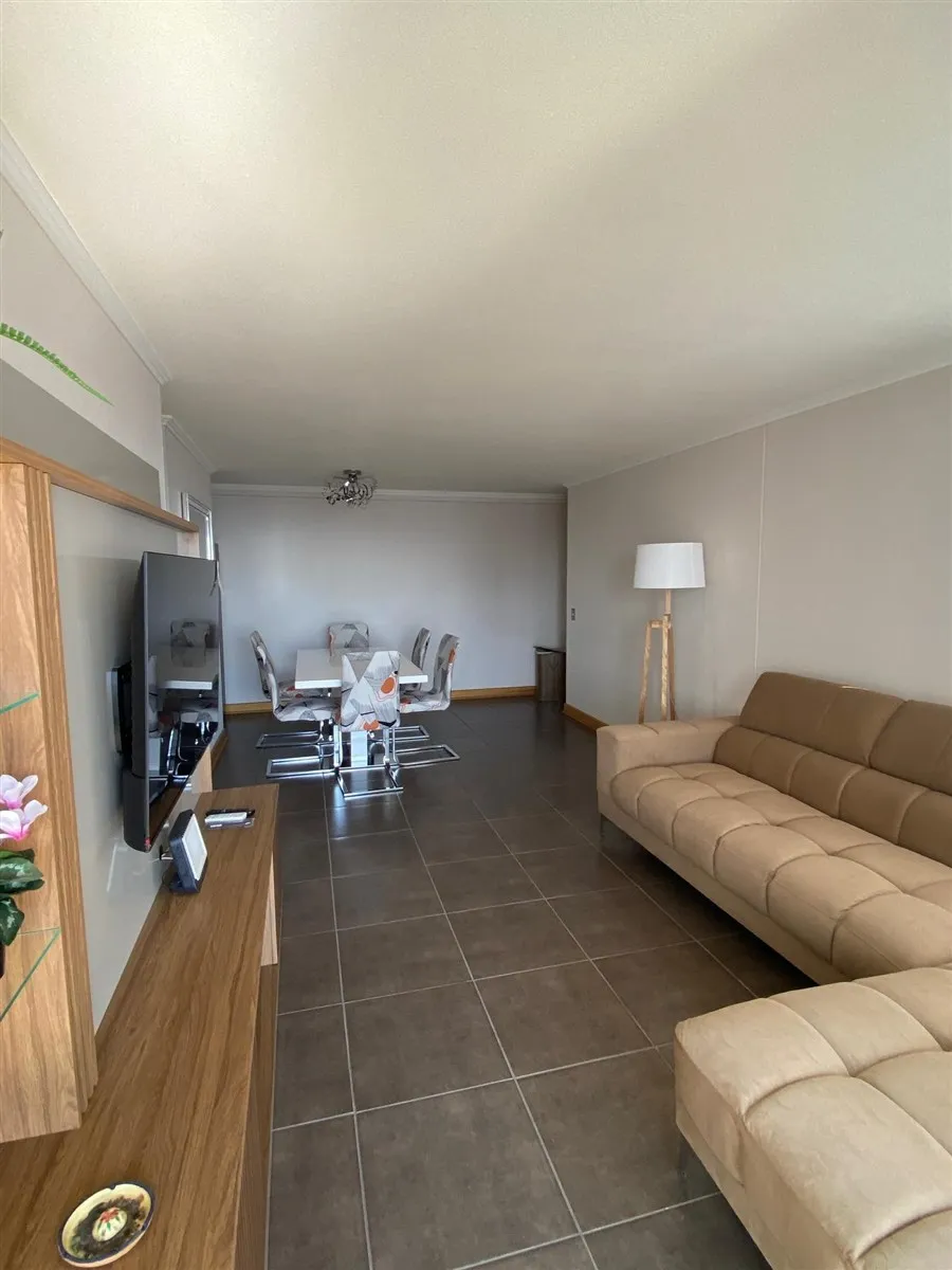 Imagen 4 de 20 de Departamento En Arriendo De 3 Dormitorios Amoblado