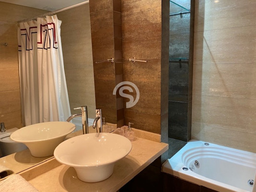 Apartamento En Alquiler, Mansa, Punta Del Este, 2 Dormitorios.- Ref: 3491