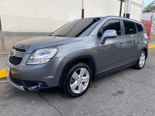 Imagen 1 de 11 de Chevrolet Orlando