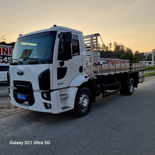 Ford Cargo Modelo 1519 Ano 2014 Na Carroceria Com Ar