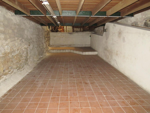 Venta Excelente Casa De 6 Dormitorios Y Dos Edificios Comerciales Centro. Dos Padrones