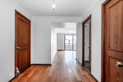Amplio Departamento En Venta De 3 Dorm. En Providencia