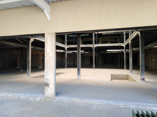 Imagen 6 de 12 de En Venta Local Comercial En C.c. Country Mall, Barcelona