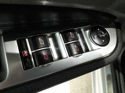 Imagem 11 de 20 de Ford Focus 2.0 Titanium Sedan 16v 2012