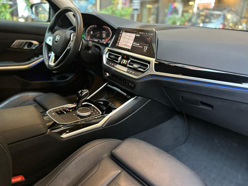 BMW Serie 3 2.0 330ia Luxury Line At