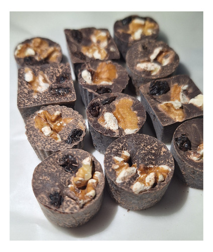 Chocolate Artesanal Amargo Con Nueces Y Pasas 0% Azúcar