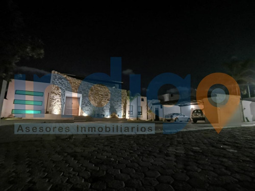 Imagen 5 de 28 de Casa En Venta En Balcones De Juriquilla Con Alberca. Una So